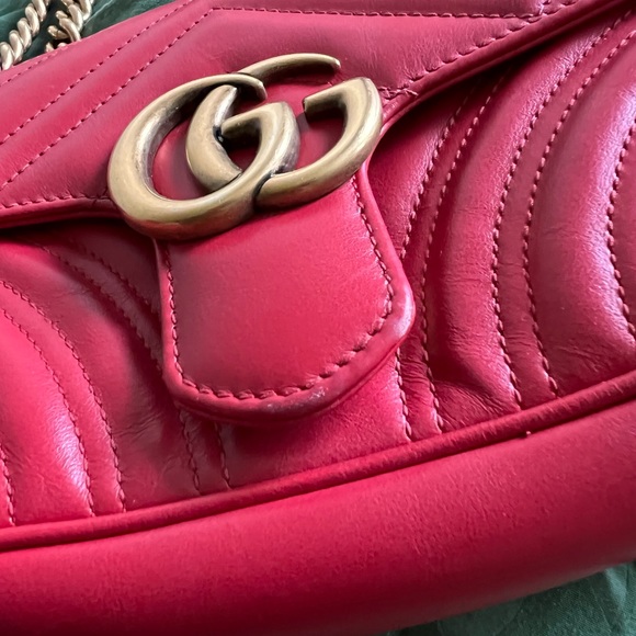 GUCCI Mini GG Marmont Matelassé Shoulder Bag "FIRM PRICE" - Picture 15 of 16